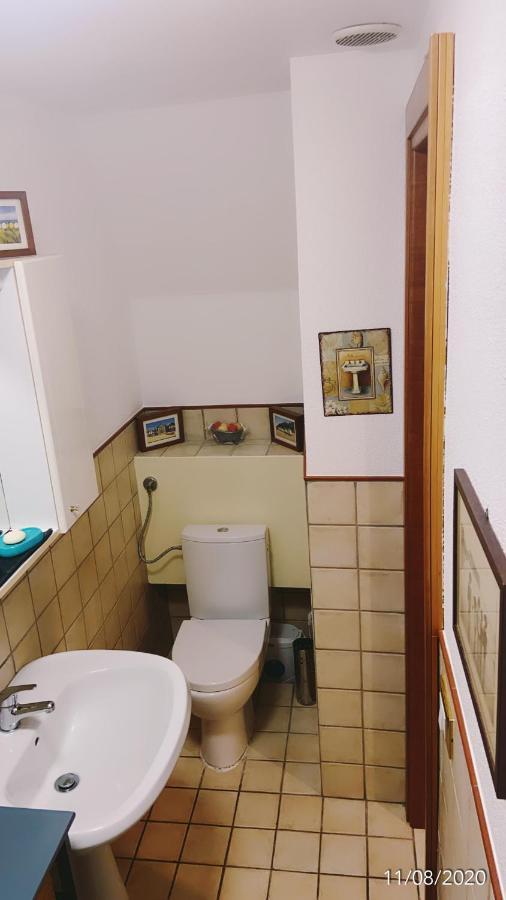Joli Appart 29M2 En Vieille Ville Menton 2 Mins De La Mer Exterior photo