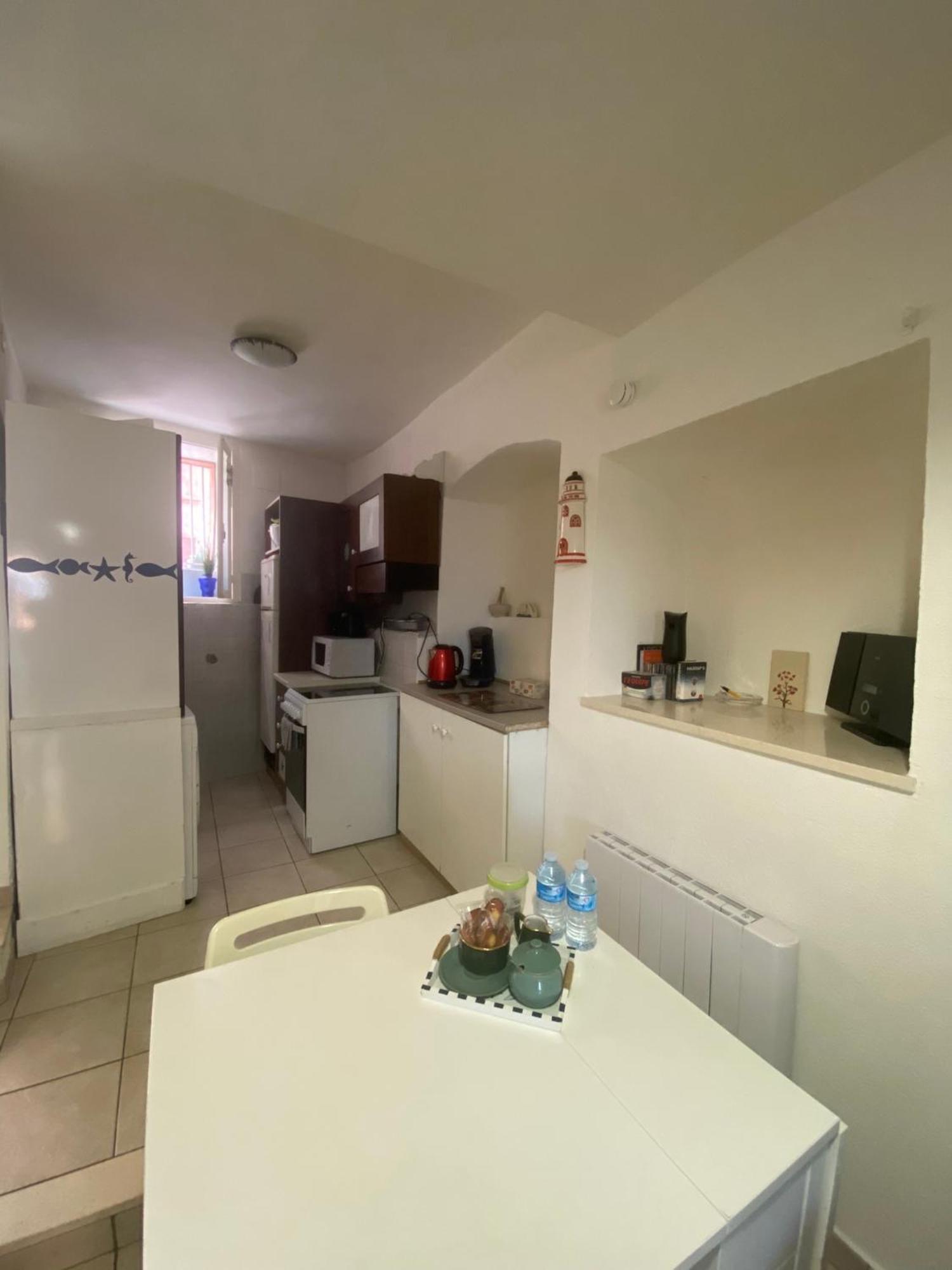 Joli Appart 29M2 En Vieille Ville Menton 2 Mins De La Mer Exterior photo